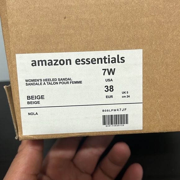 NEW Amazon Essentials Two Strap Heeled Sandal - Picture 6 of 6